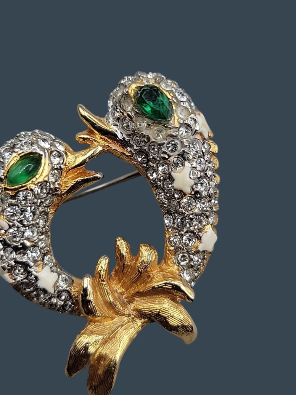 KJL Zodiac Pisces Brooch Rhinestone Double Fish Rare Vintage Kenneth Jay Lane - Picture 8 of 12